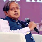 1789754739 shashi tharoor