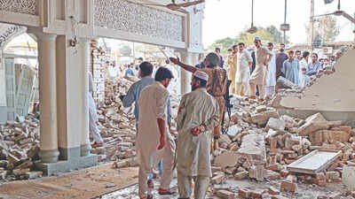 21 security personnel dead in blast at police line in pak